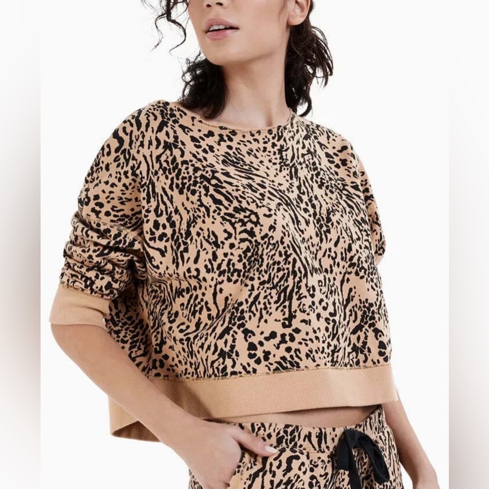 Jenni Cotton French Terry cozy Lounge Top, Size Small animal print tan/Black